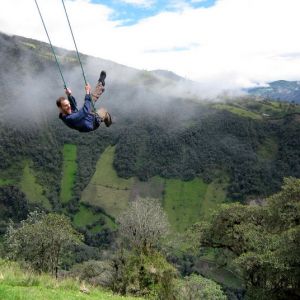 casa del arbol banos ecuador