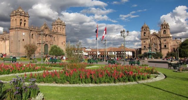 Cusco Plaza del Arma
