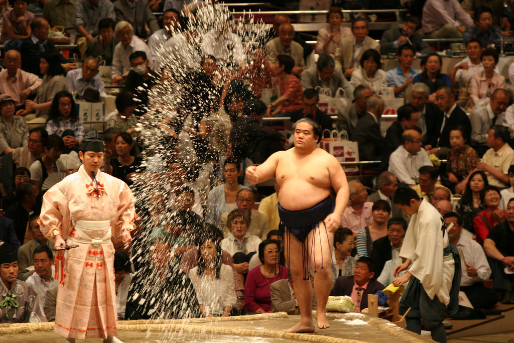 How to Watch Sumo in Tokyo