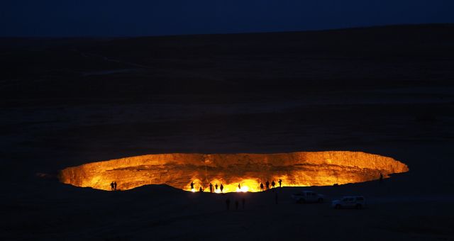 darvaza crater turkmenistan
